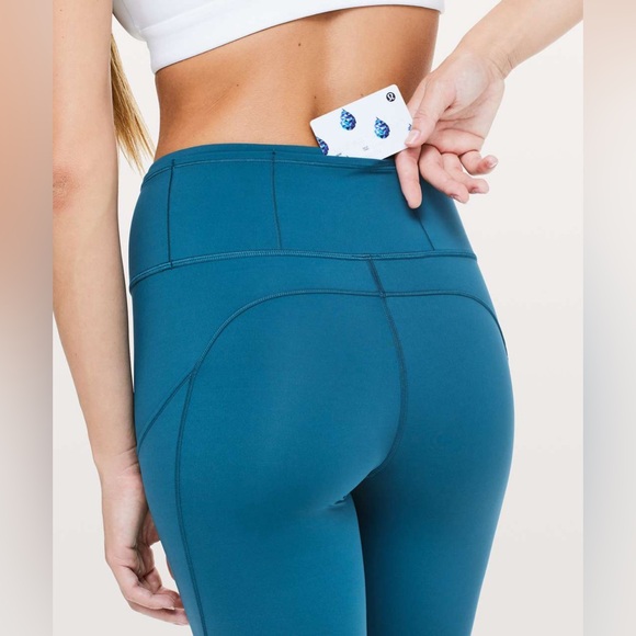 Lululemon Fast & Free 7/8 Tight II *Nulux 25"
Carbon Blue Size 6 - Picture 6 of 9